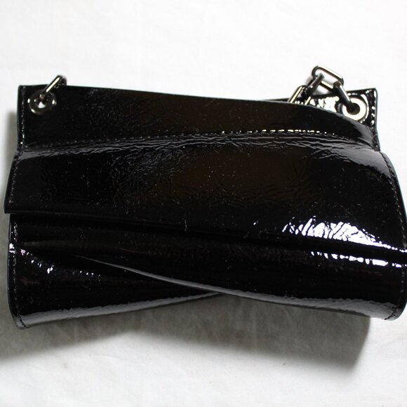 Christian Louboutin Loubitwist Mini Patent Leather Crossbody  NEW Christian Louboutin Mini Loubitwist Patent Leather Crossbody Bag